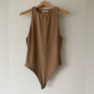 Babaton
Contour '90s Bodysuit